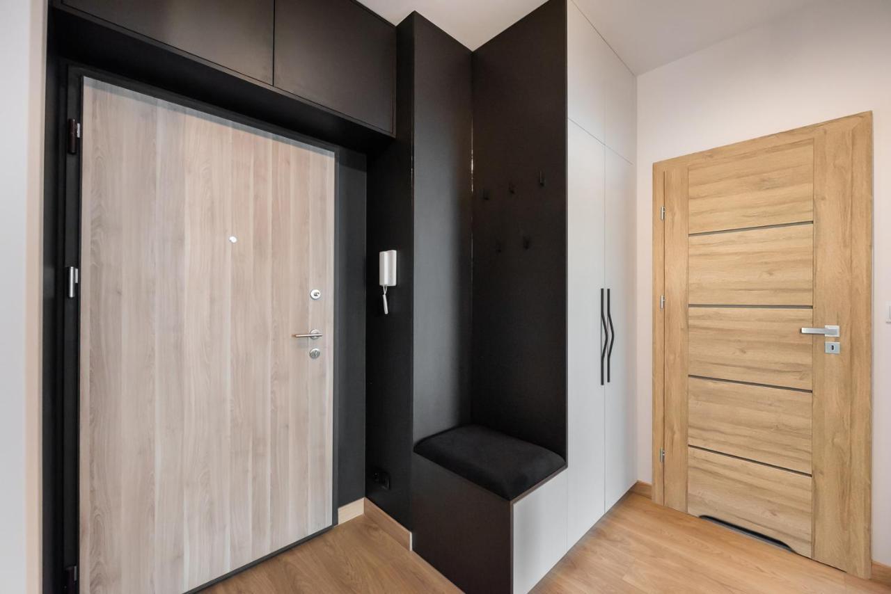 Wola Skwer Happy Apartment Varşovia Exterior foto