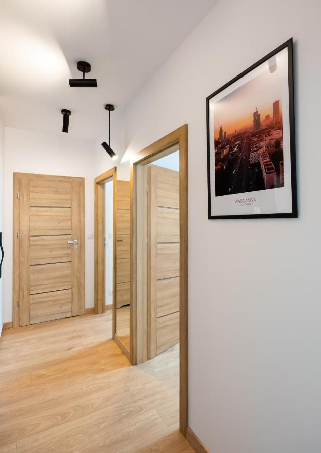 Wola Skwer Happy Apartment Varşovia Exterior foto