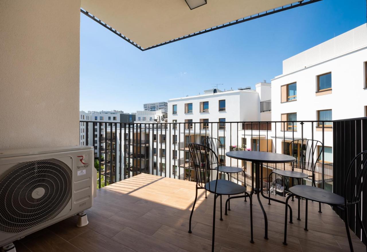 Wola Skwer Happy Apartment Varşovia Exterior foto