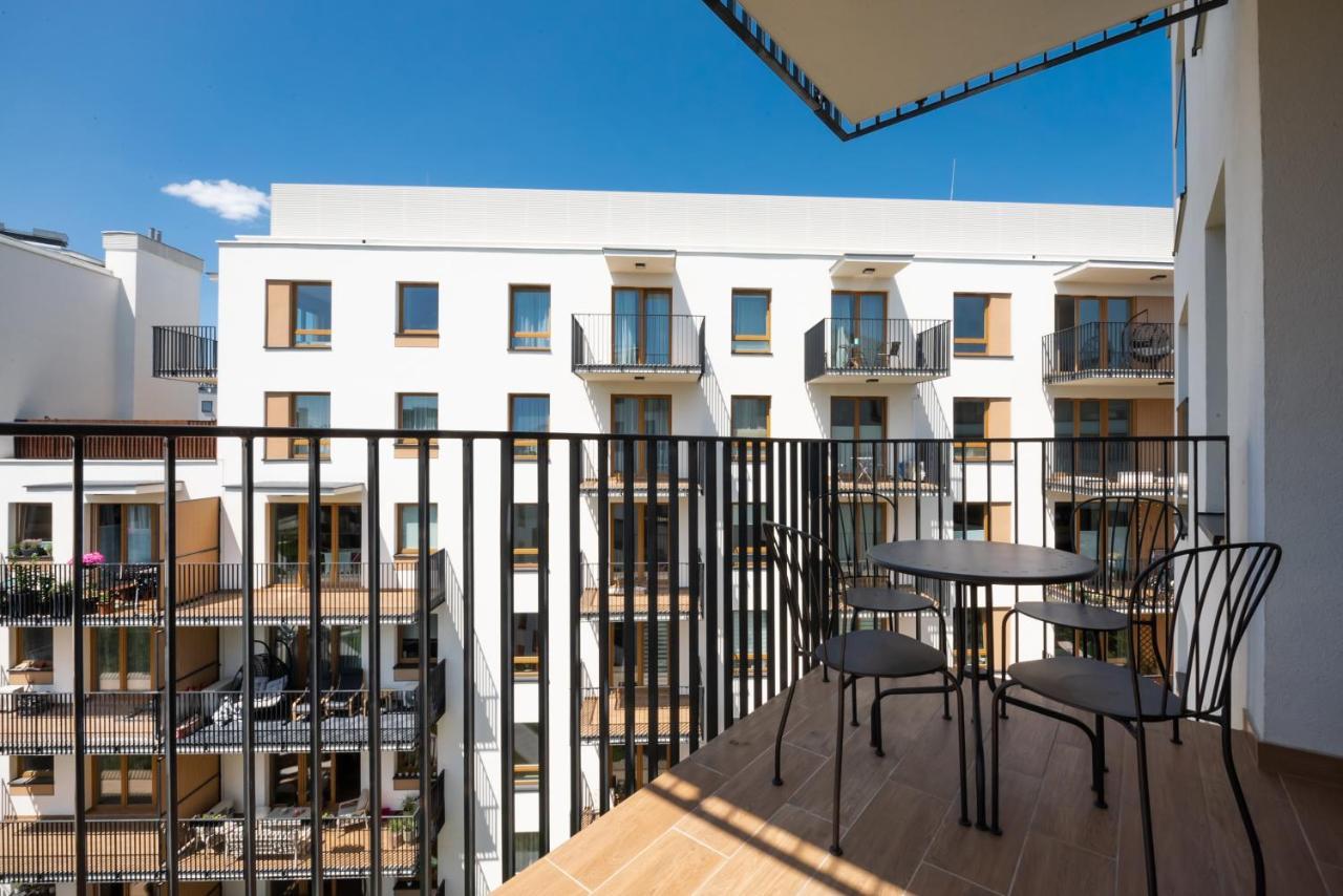 Wola Skwer Happy Apartment Varşovia Exterior foto